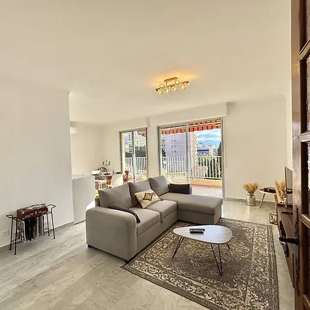 2 Pieces Avec Terrasse Proche Plages Et Parking A Ajaccio - Fr-1-61-650 Apartment