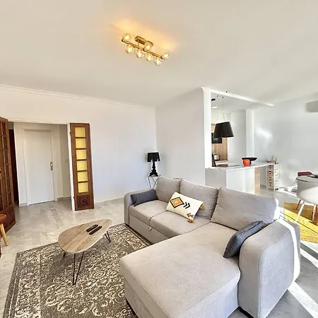 2 Pieces Avec Terrasse Proche Plages Et Parking A Ajaccio - Fr-1-61-650 Apartment